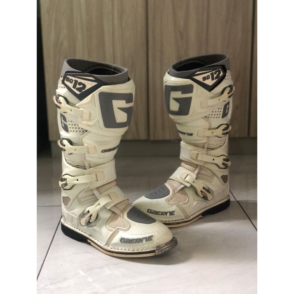 GAERNE SG 12