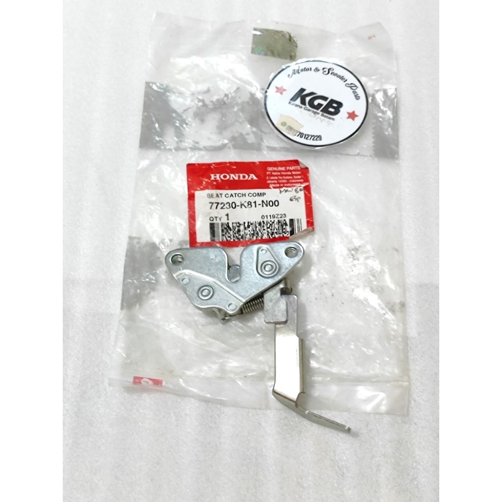 kupu seat lock catch comp motor honda new beat esp Ori baru ahm 77230 k81 n00