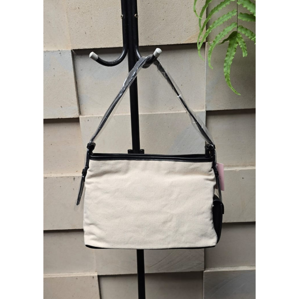 PAYLESS ORIGINAL. CHRISSIE. PINE TOTE BAG - WHITE/BLACK. TAS WANITA. NEW WITH TAG