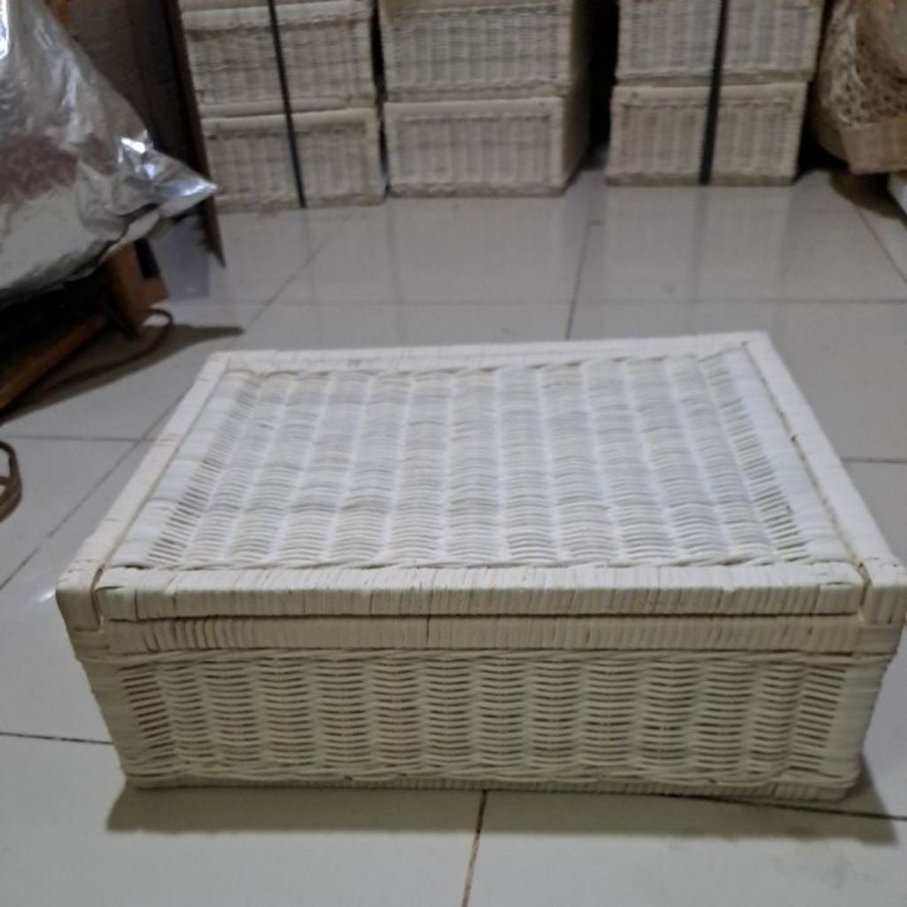 kotak peti rotan