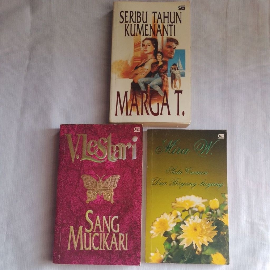 buku novel karya mira w, marga t,v lestari