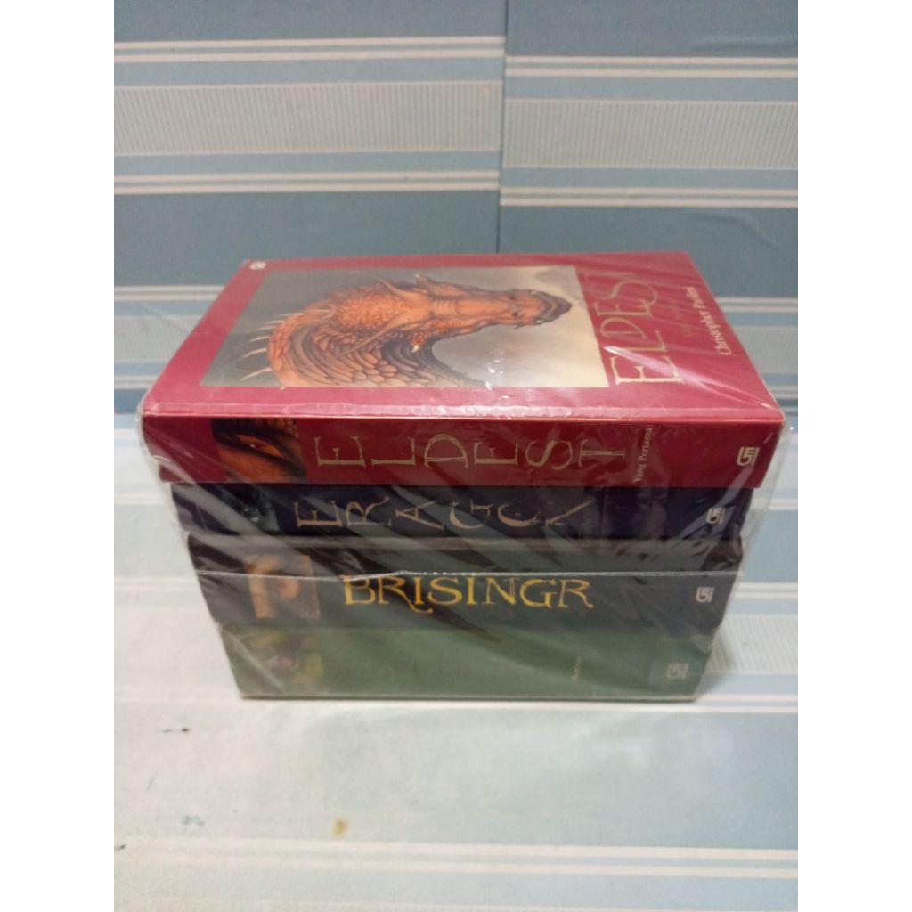Paket novel christopher paolini eldest eragon brisingr inheritance lengkap satu set ada 4 judul / se