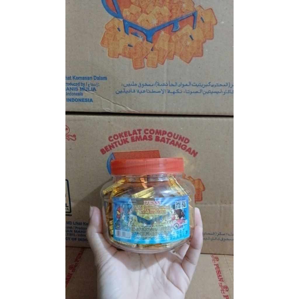 cokelat PUSAN dengan desain emas batangan 1 toples isi 50 pc