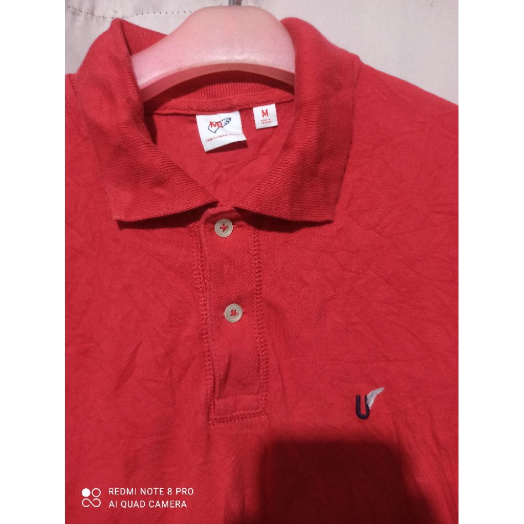 kaos kerah uniqlo