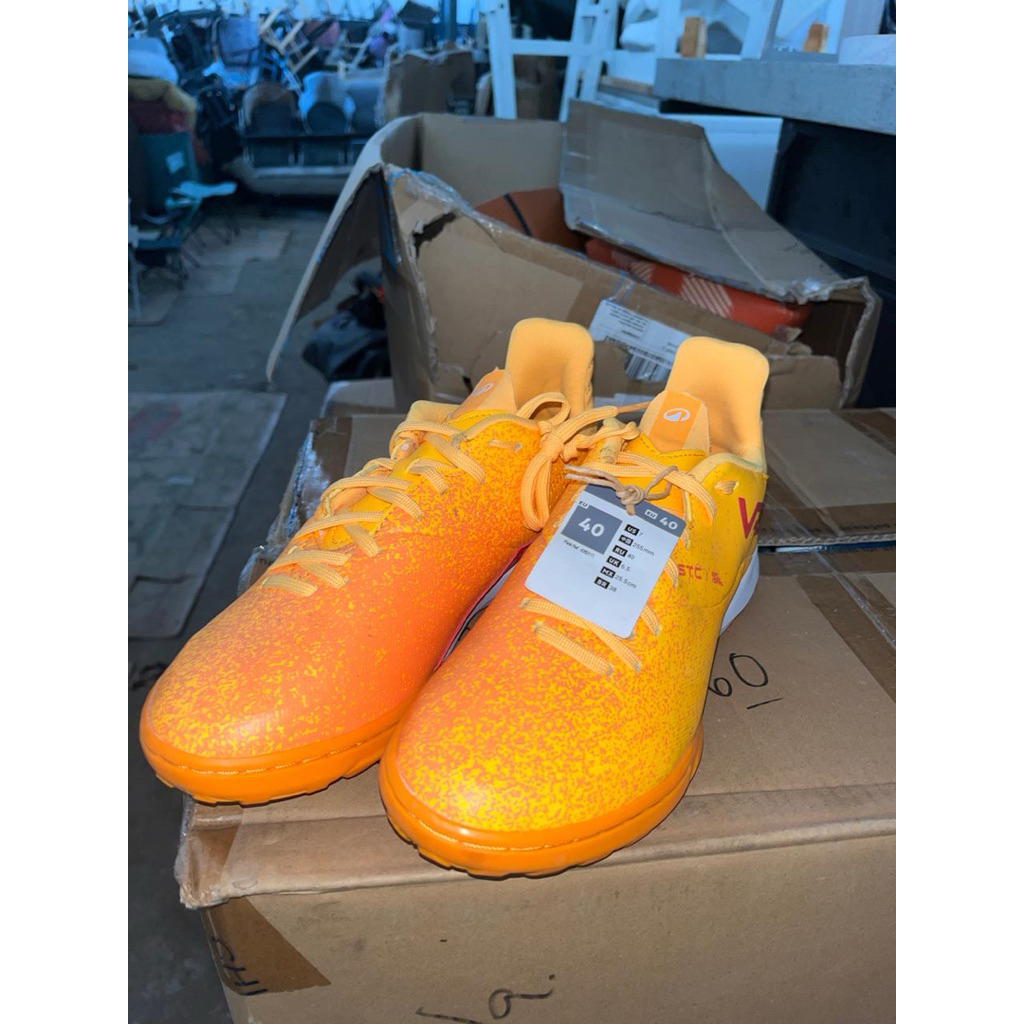 sepatu bola viralto turf  ukuran 40