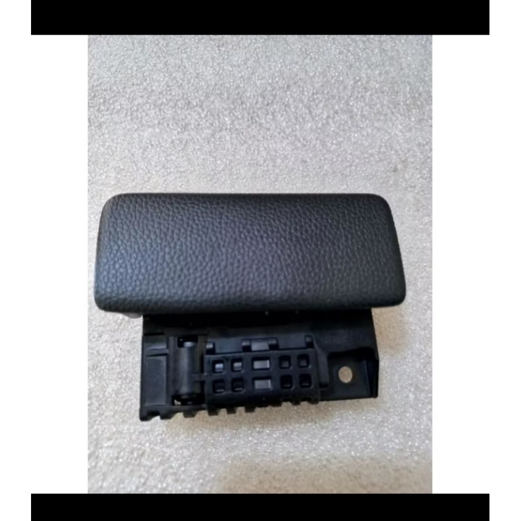 Handle Laci  Dasbord  Tarikan Laci Dasbord Mobil  Honda Mobilio Brv Brio Original
