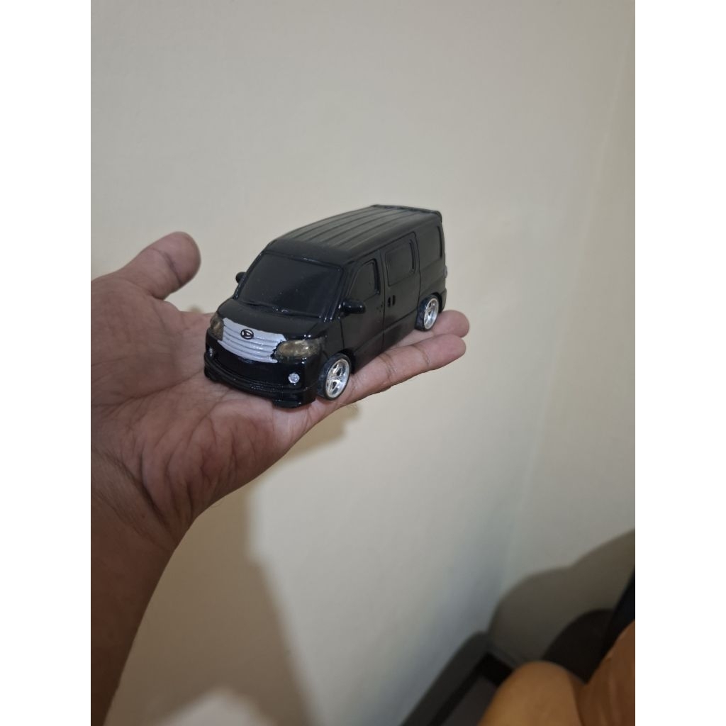 miniatur daihatsu luxio