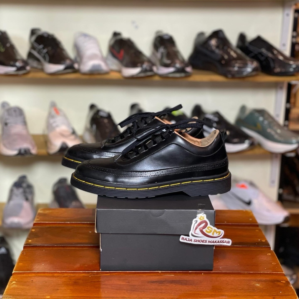 Brygan Craftmanship Docmart Black