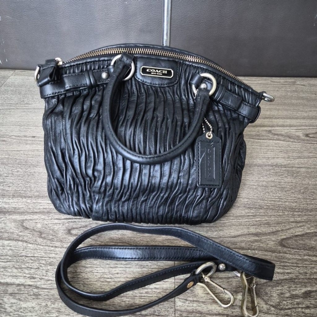 Tas Coach Medison sling preloved