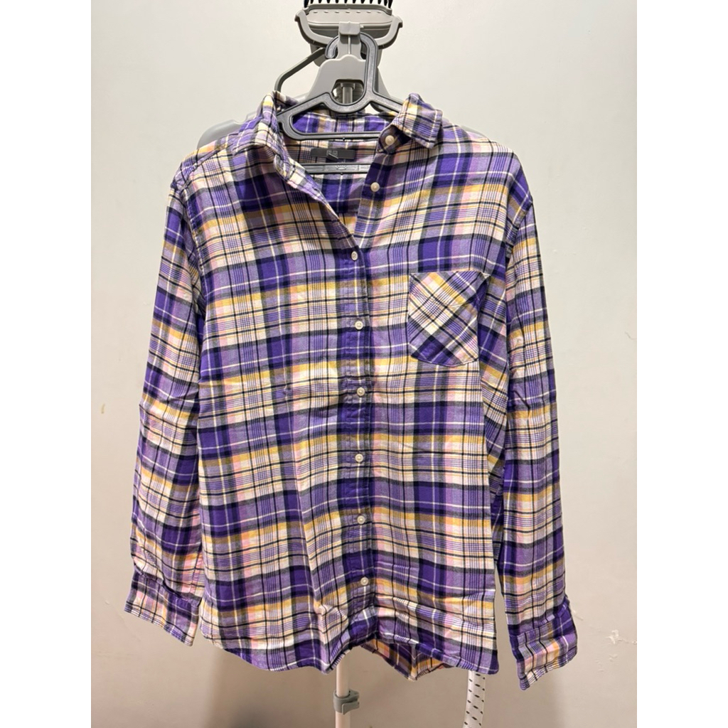 PRELOVED KEMEJA UNIQLO WANITA