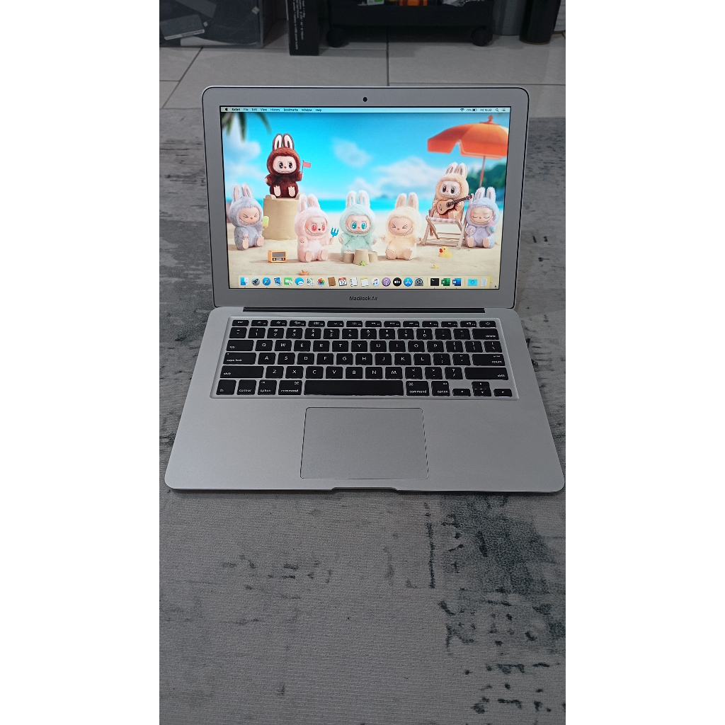 MacBook Air 13" 2017 — Core i7 / 8GB / 128GB