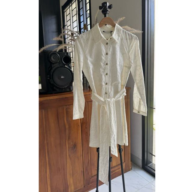 ZARA White Embroidery Eyelet Katbol Shirt Tunic Dress with Waist Tie embroidered perfect for Bali ba