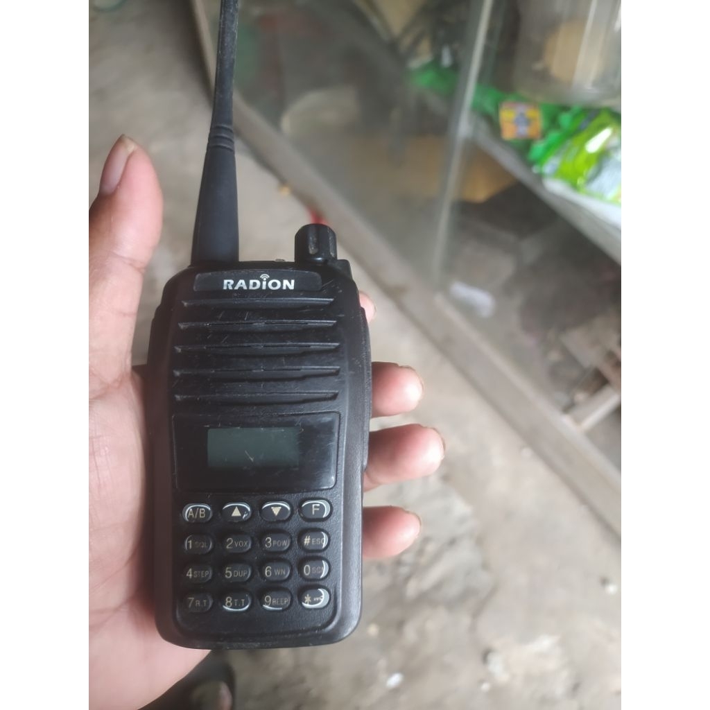 ht radion RT28 UHF dan Vhf .