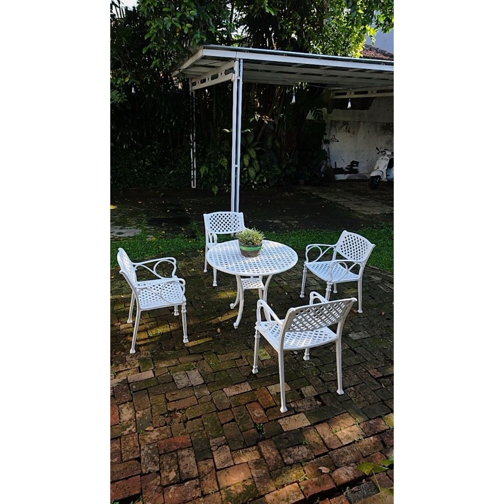 Kursi Taman Besi Set Meja Makan