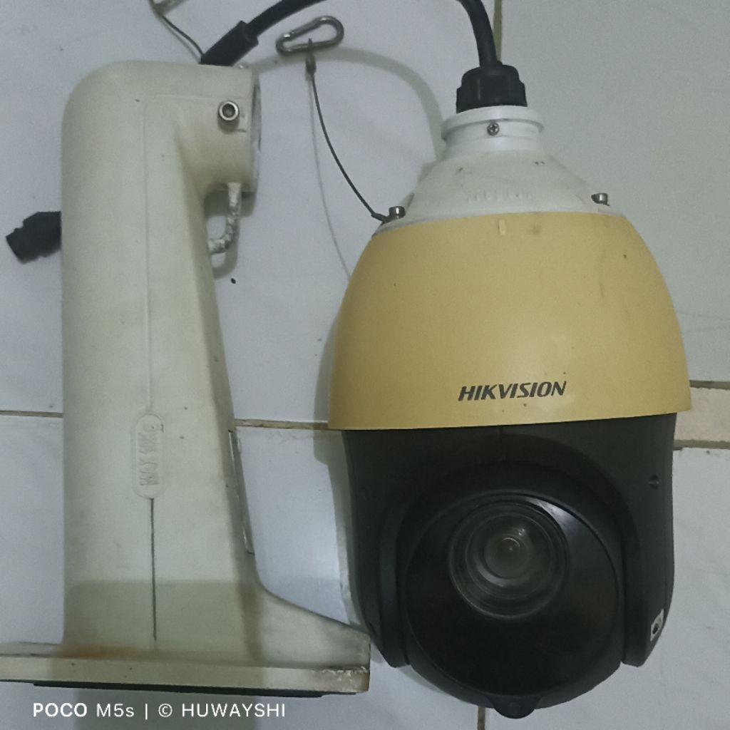 IP Camera PTZ  Hikvision DS-2DE422OlW-D