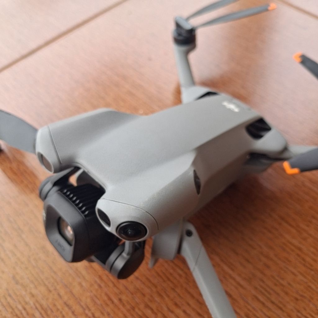 Mini 5 Pro Drone DJI [DRONE UNIT+BATERAI]