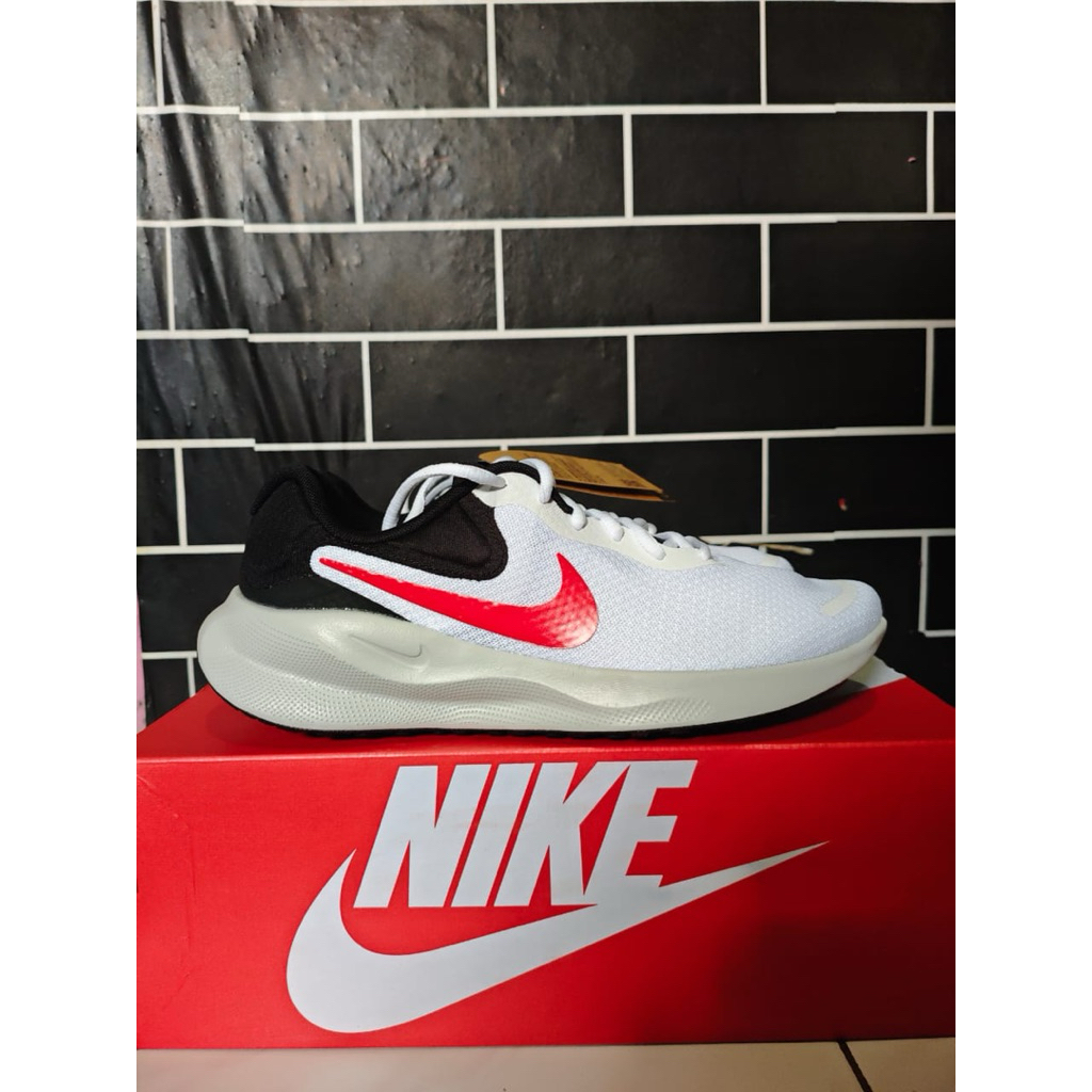 Nike revolution 7