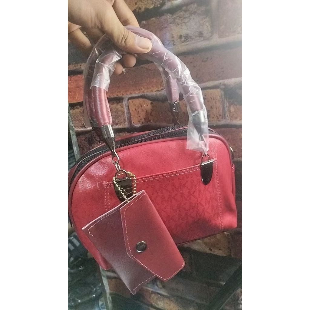 Tas wanita Warna Merah Maroon