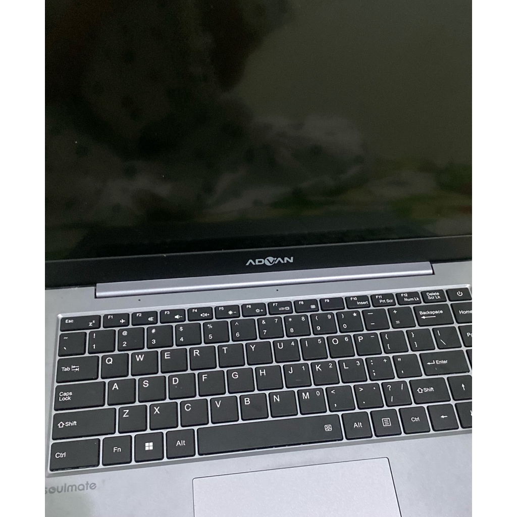 Laptop Advan (second)
