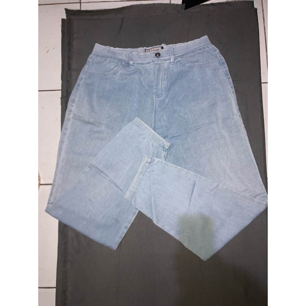 Jeans Wanita Nevada