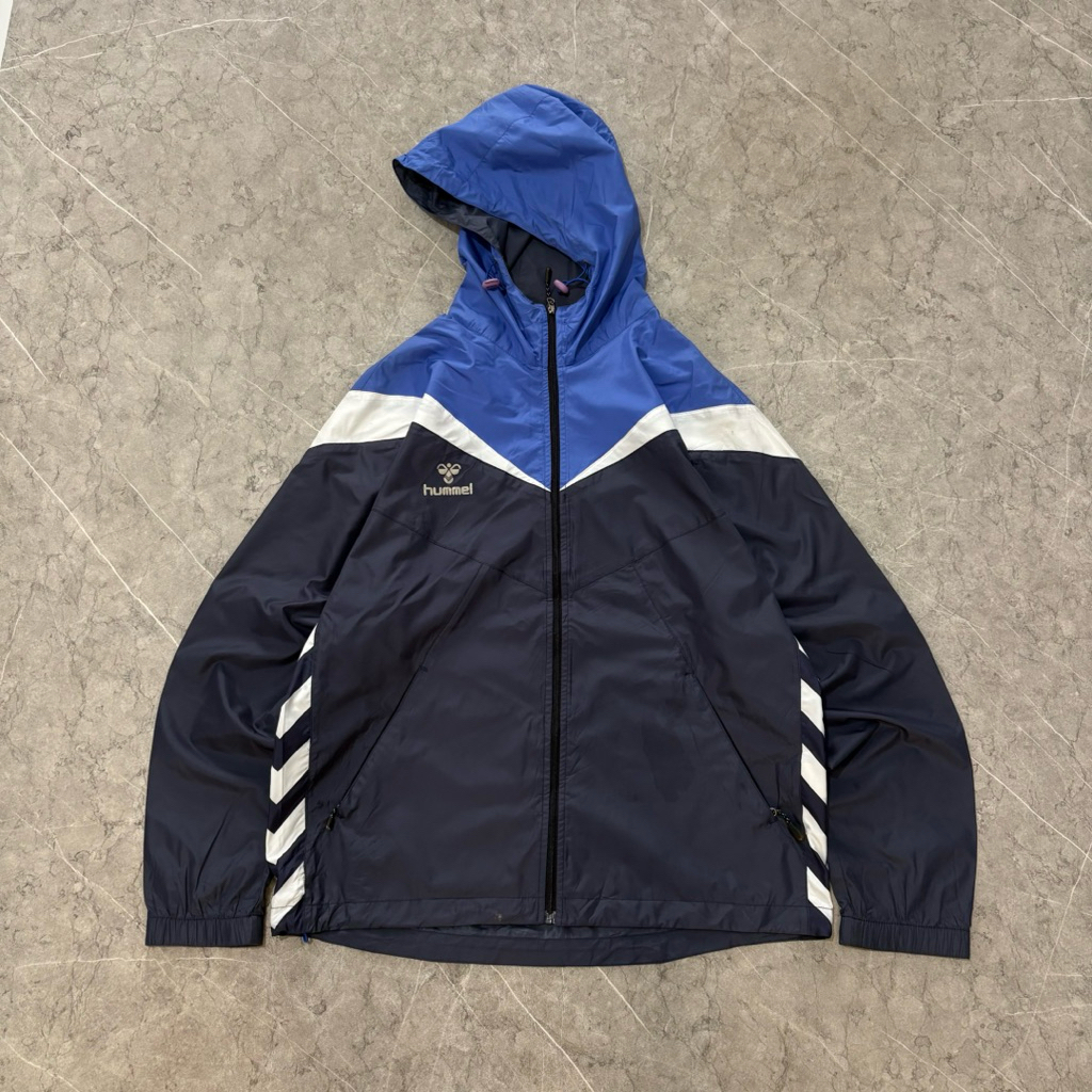 hummel jacket size M