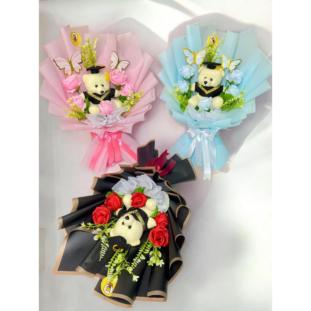 Buket wisuda / buket graduation / bouquet wisuda murah / buket bunga wisuda / buket custom / buket s
