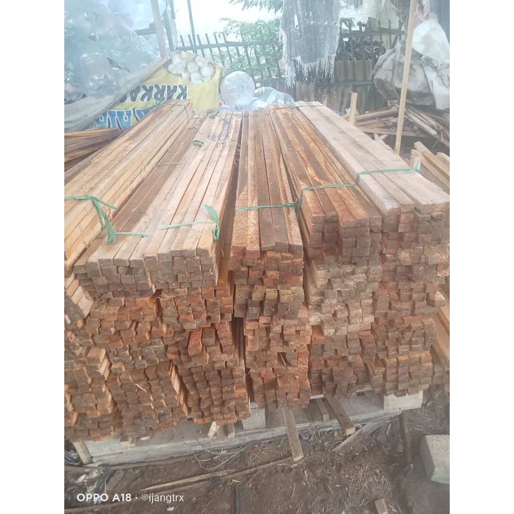 kayu reng
