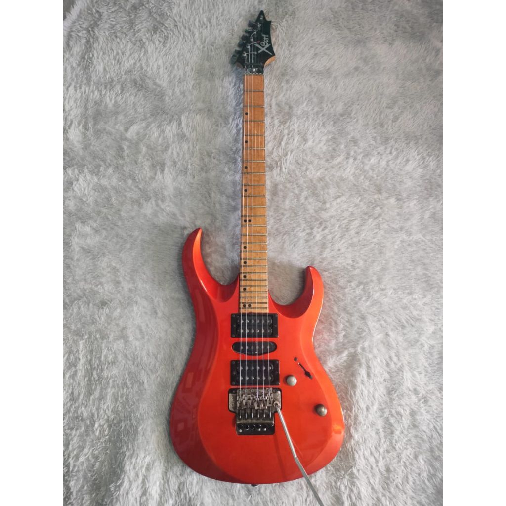 Gitar elektrik Xcort X6 SMWarna merah metalic