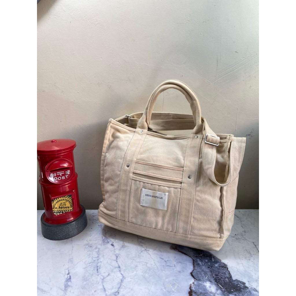 bag beyond the vines canvas