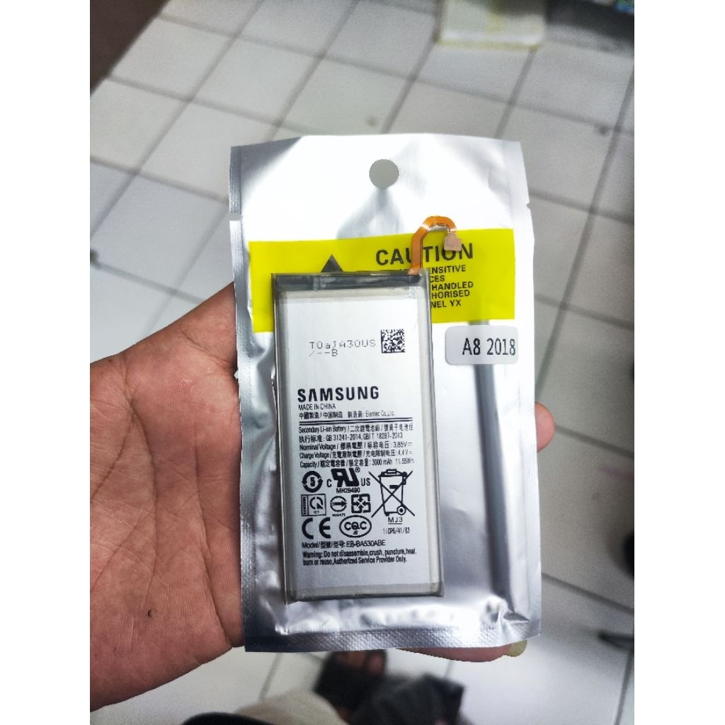 Batre samsung GALAXY A8 (2018) A530/A530f/EB-BA530AB original