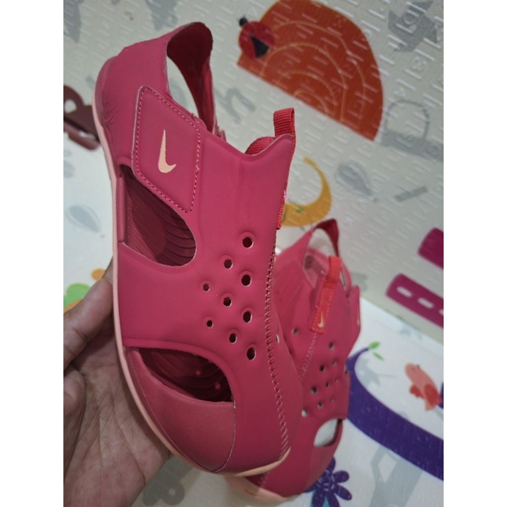 Sepatu Preloved Nike Sunray Size 35