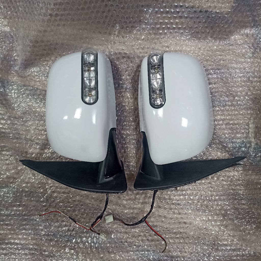 Spion Daihatsu Luxio Type M