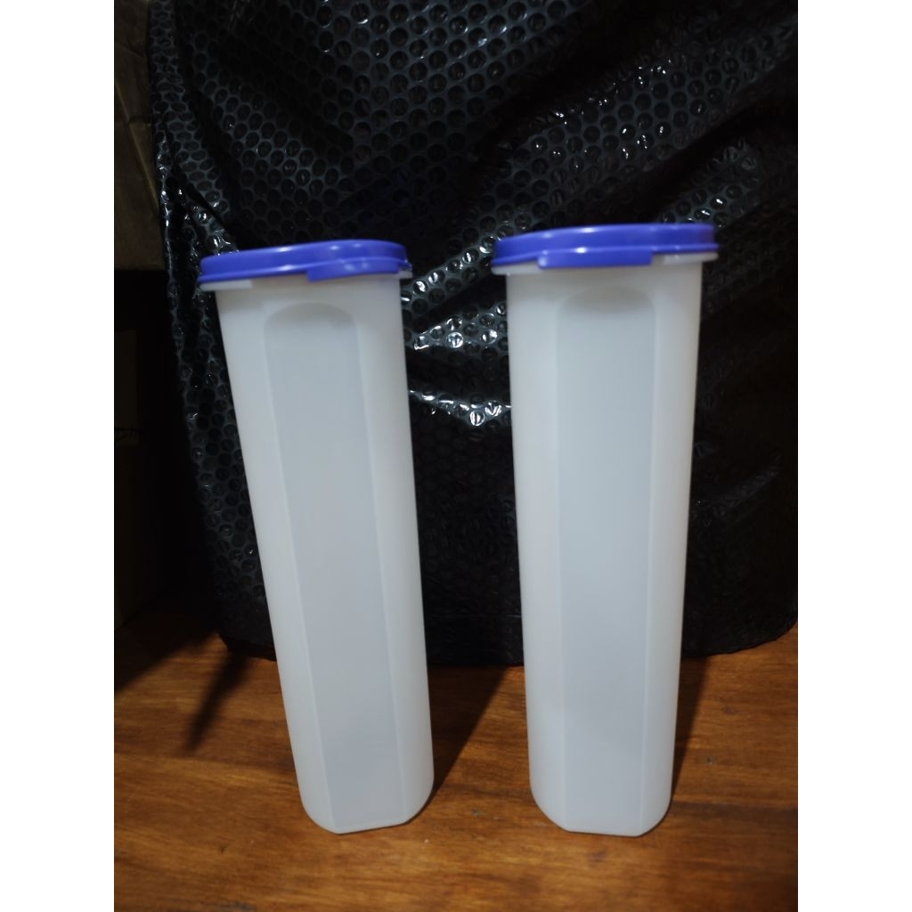 Botol minum,tempat minyak makan  2Pcs Tupperware
