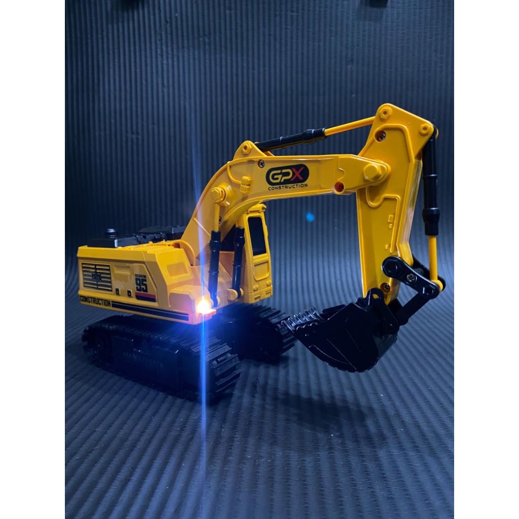 Bintang RC Excavator Bego Spray Builder Mainan Anak Mobil Remote Control Charger Kemasan Box Set Kad