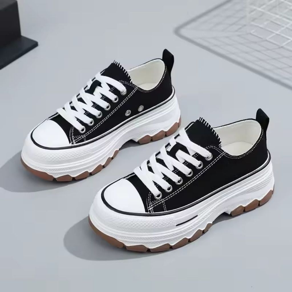 Sepatu Sneakers Wanita Bertali Kanvas Sneakers Wanita Trendy Kvs01