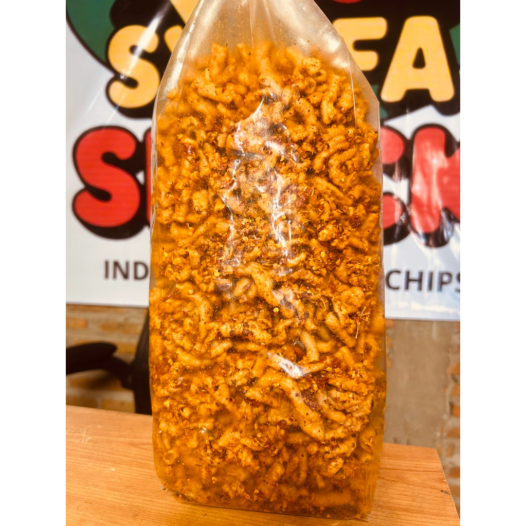 kripik usus/pedas daun jeruk/berat 2kg