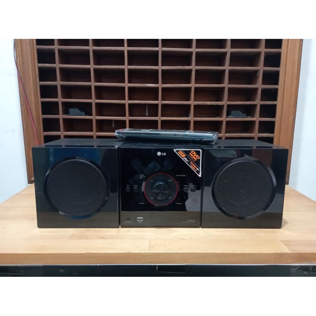 LG Mini Home Theater XB12-AOU.