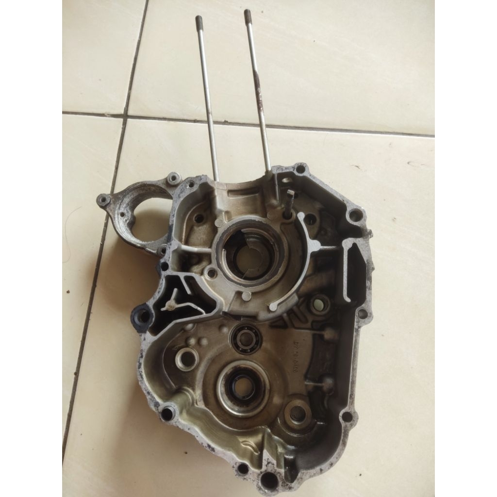 bak mesin krengkes kiri mocin happy pnp Honda c series