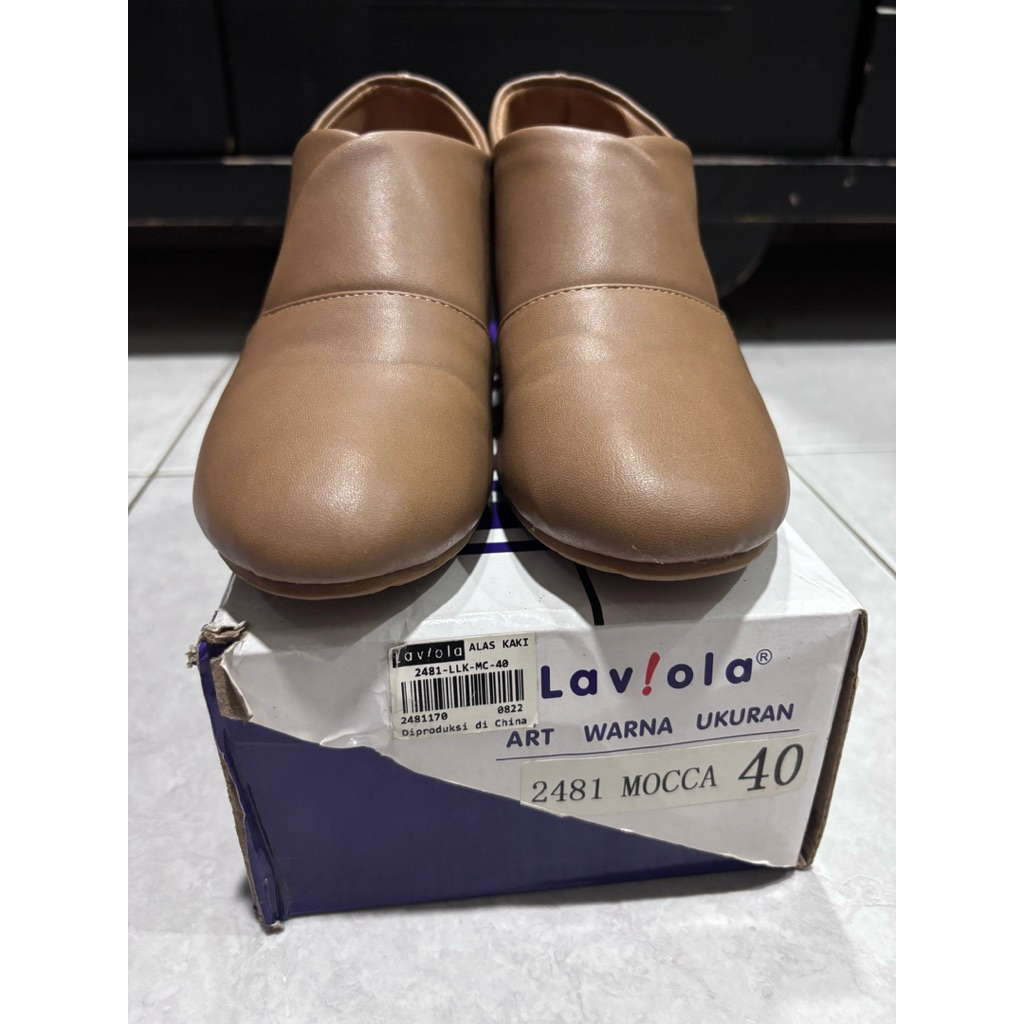 Sepatu boots wanita tinggi 5cm - Laviola 2481 LLK Size 40(preloved)