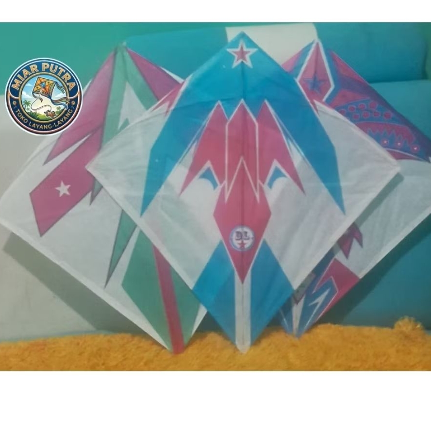 layang layang  bahan kertas super motif sablon ukuran 51/58 isi 10 pcs