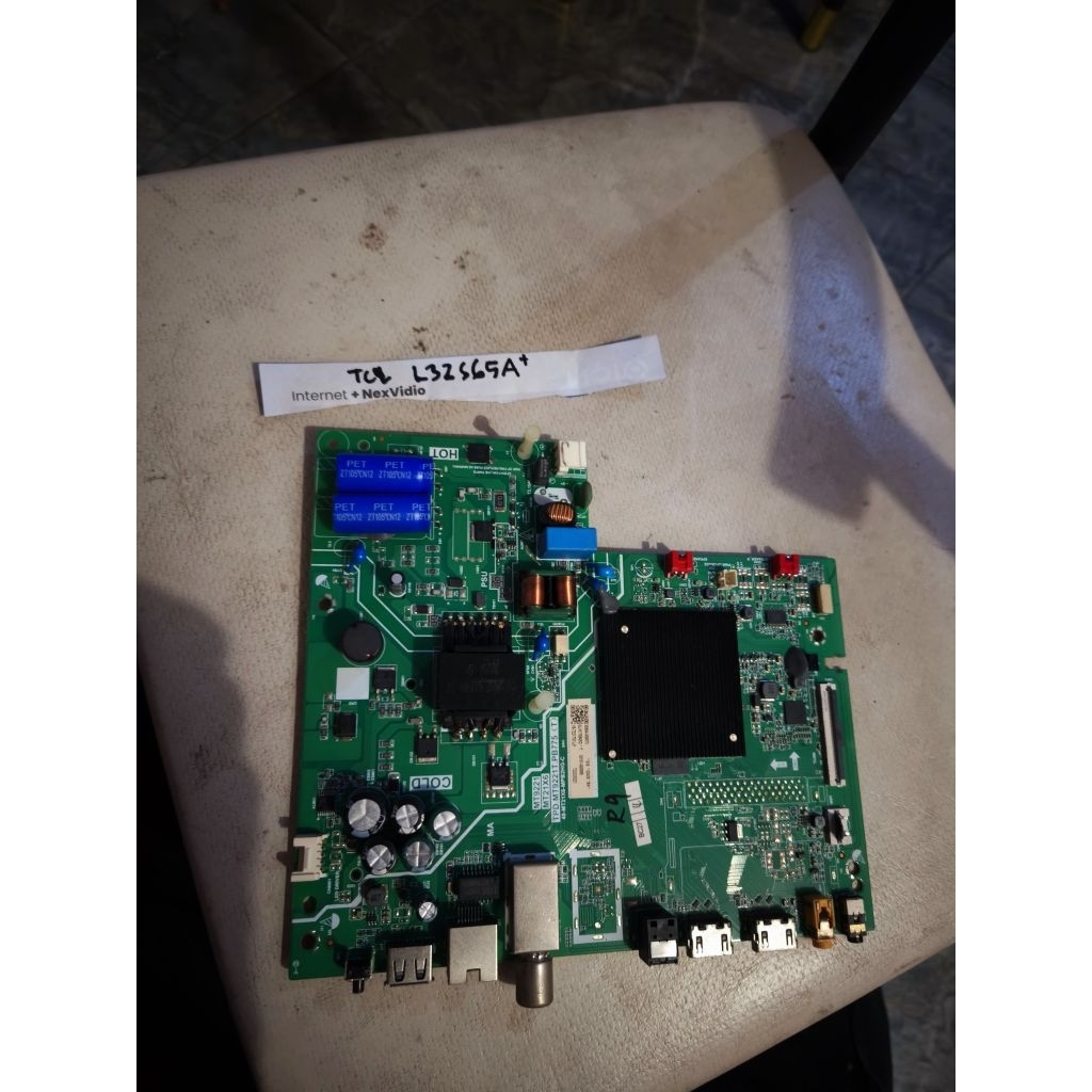 mesin tv tcl L32S65A