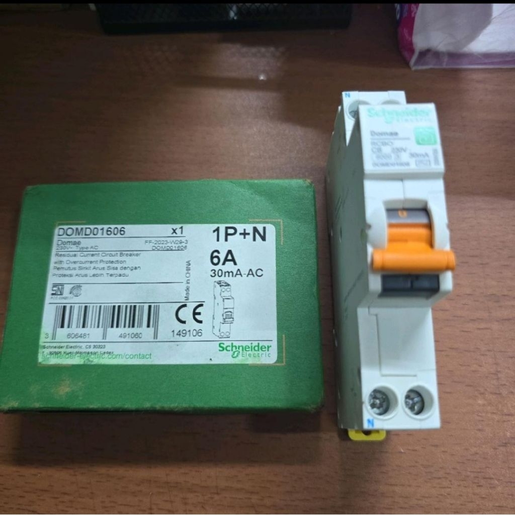RCBO SCHNEIDER DOMAE 1P 6A 30MA/RCBO SCHNEIDER 1P+N 6A 30MA DOMD01606 ORIGINAL