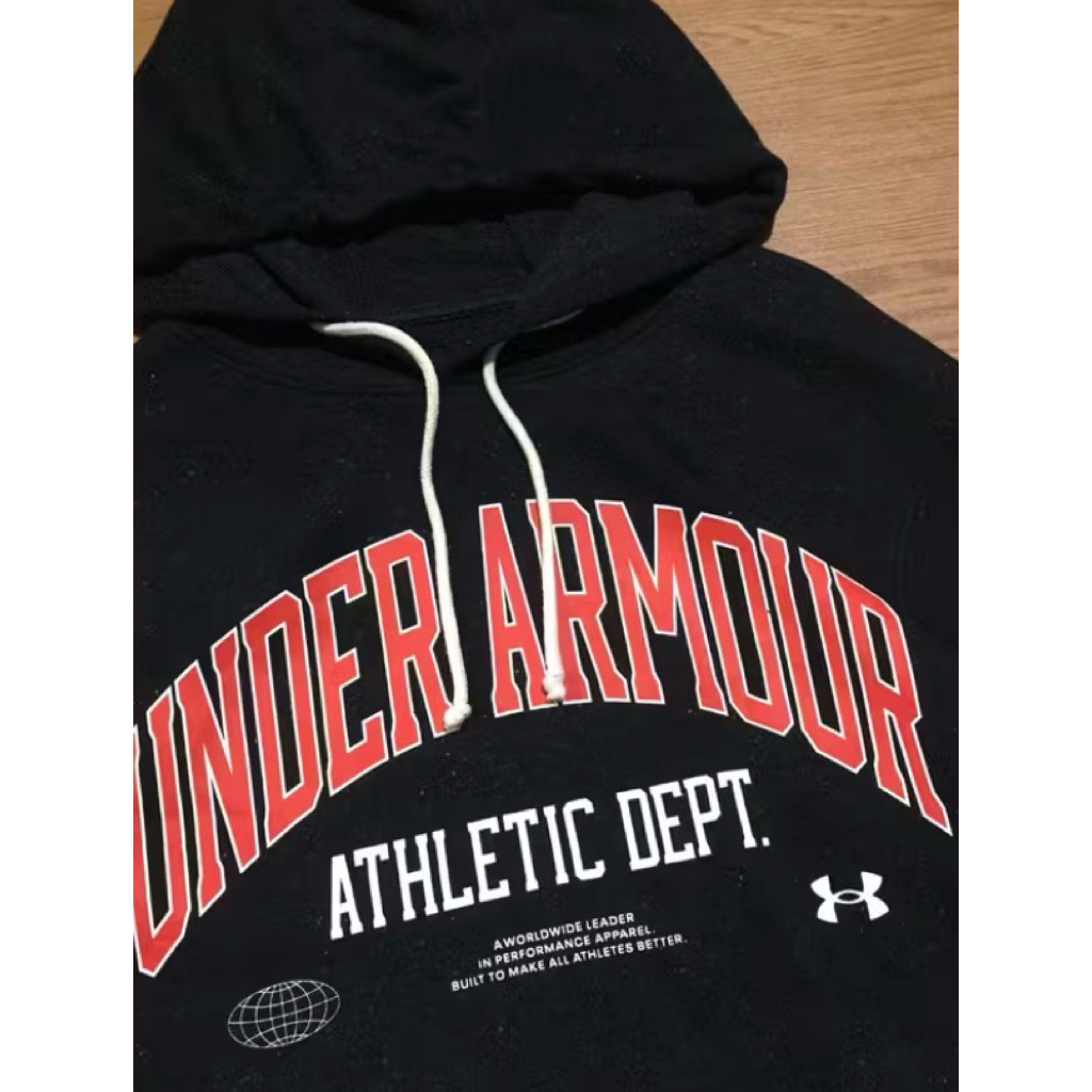 Preloved Hodie Under Armour Athletic Dept Size XL