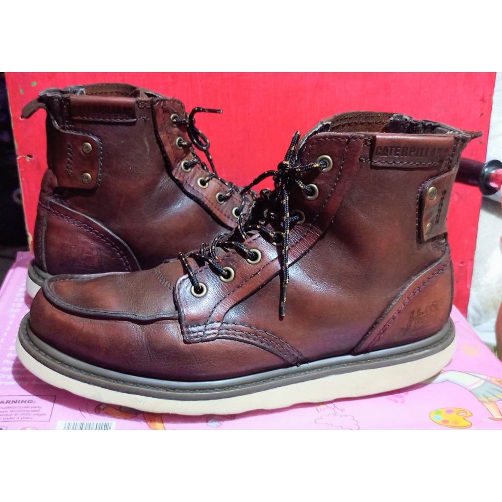 sepatu boots second kulit moctoe cat size 43
