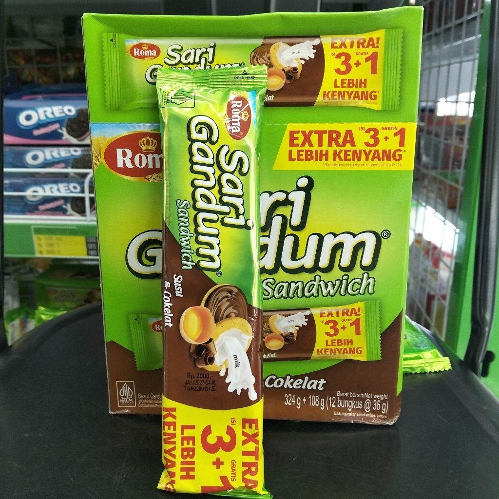 12 Pcs Biskuit Sandwich Roma Sari Gandum Rasa Susu Cokelat, Peanut Butter, Kacang