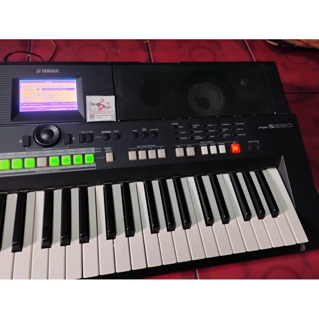 keyboard musik/ piano digital/ organ tunggal/yamaha PSR S 650 sudah terinstall sampling second