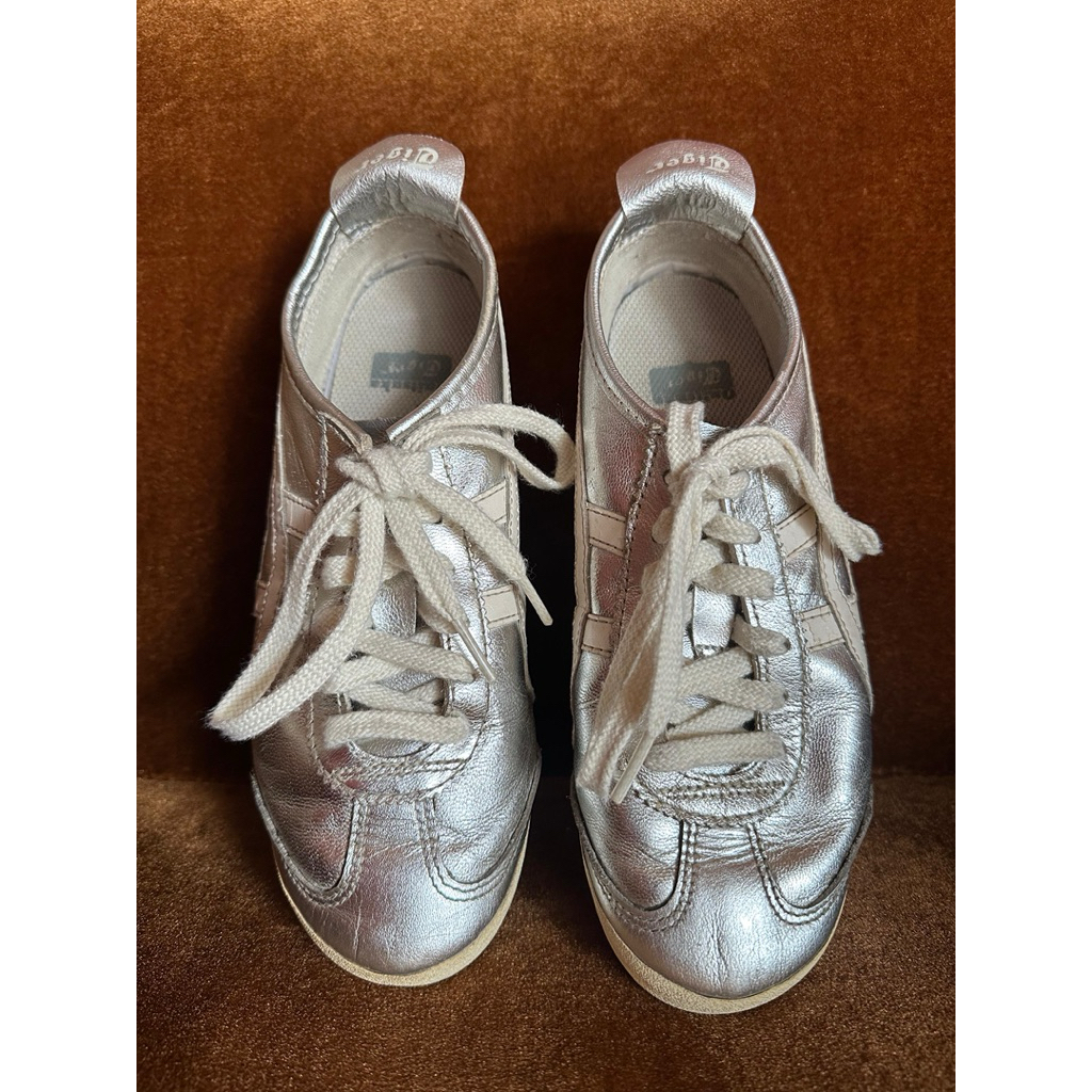 onitsuka mexico 66 silver sepatu sneaker preloved