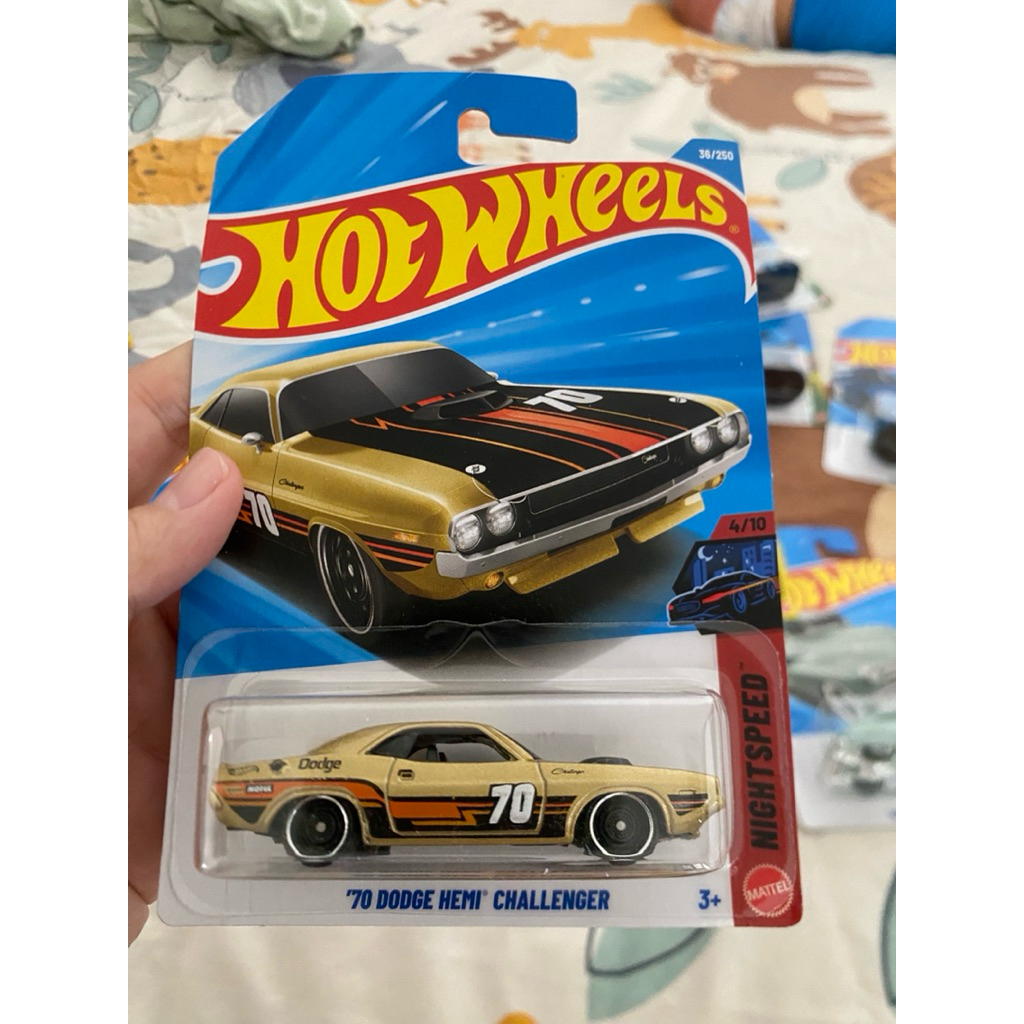 hot wheels ‘70 dodge hemi challenger