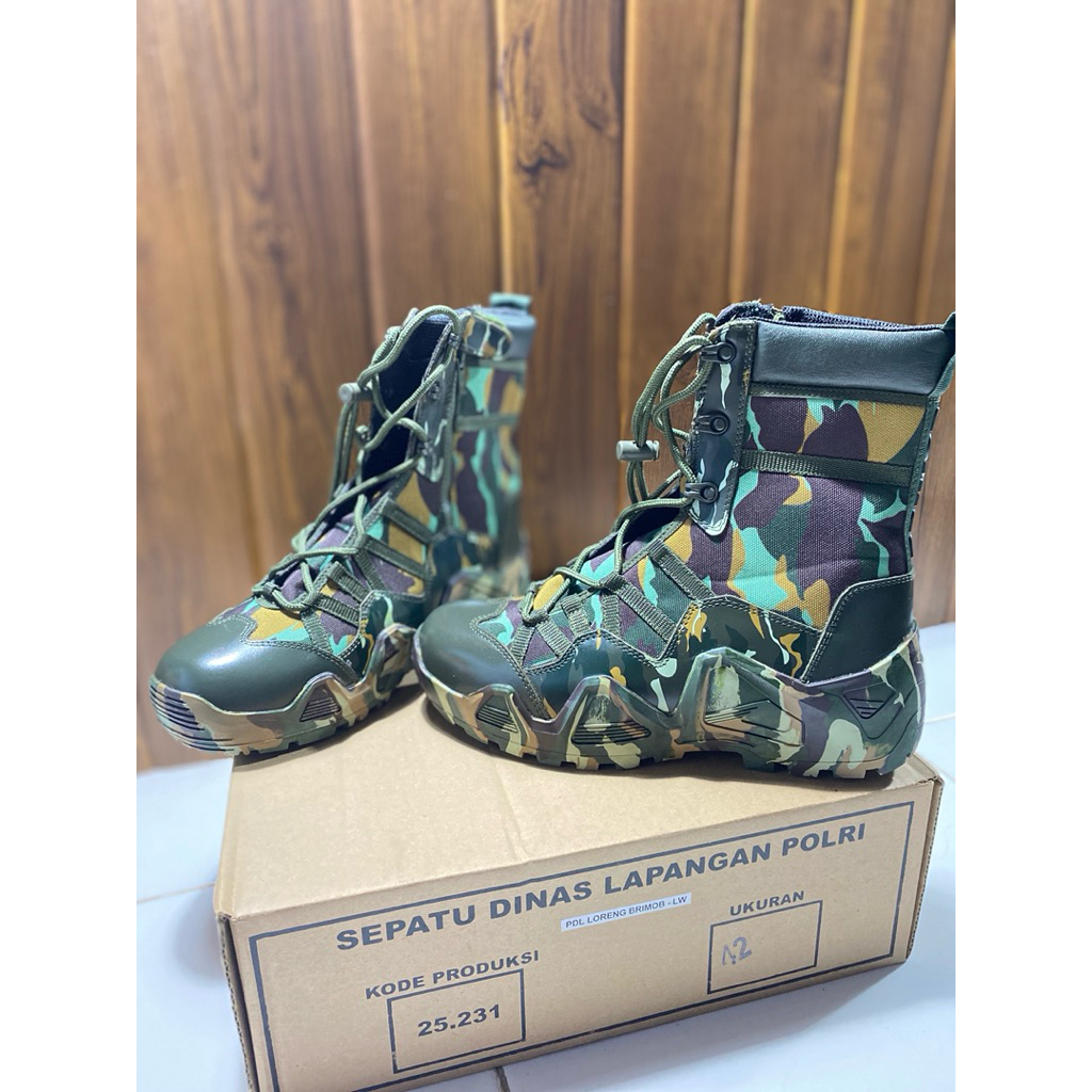 Sepatu loreng pembagian brimob dengan resleting