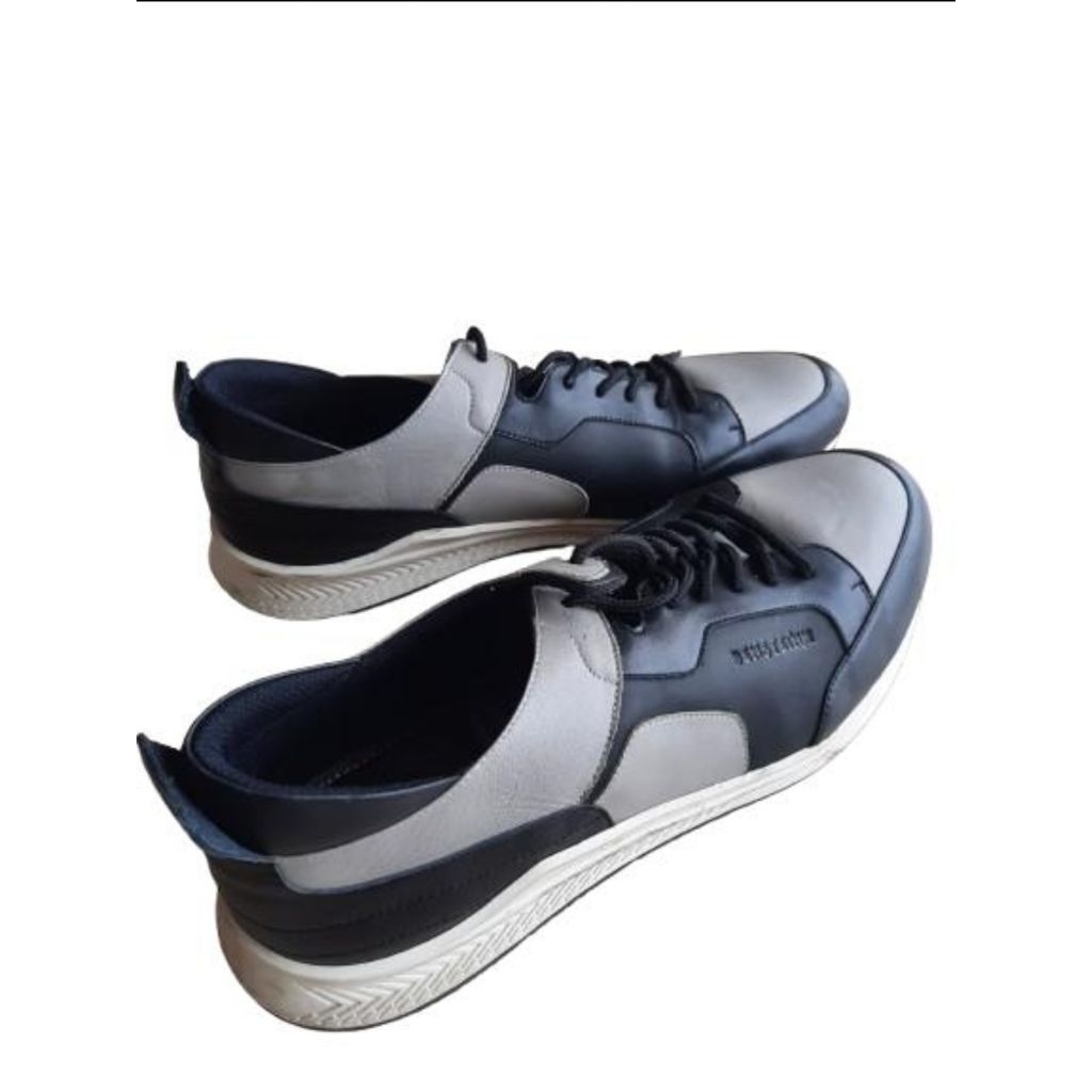 sepatu pria ukuran 46 merk Bensteins